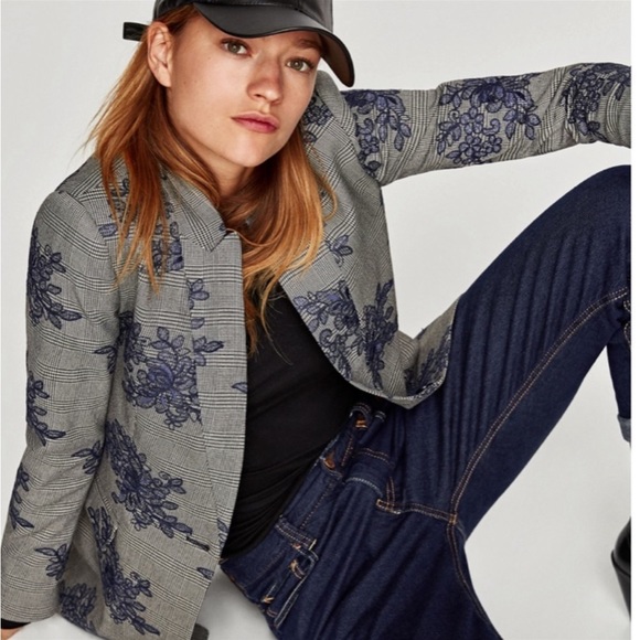 Zara Jackets & Blazers - Zara NWT Gray Plaid Embroidered Blazer size L